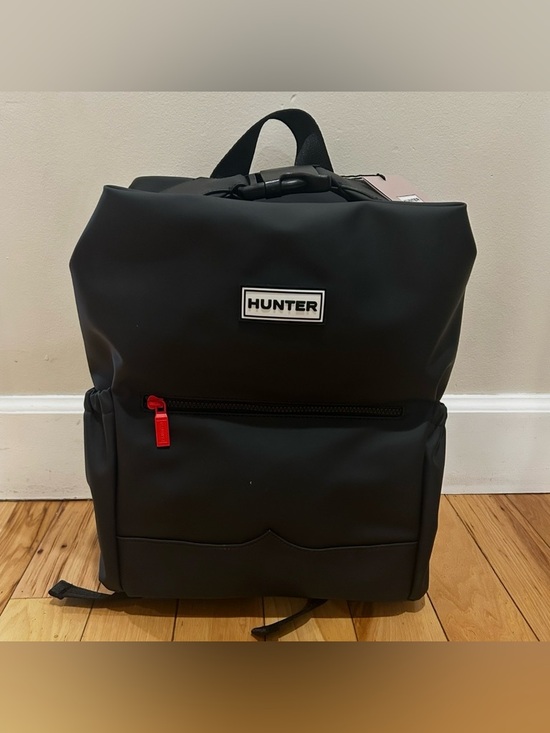 Hunter Handbags - NWT Hunter Sleek Black Water Resistant Top Clip Laptop Backpack - Brand New